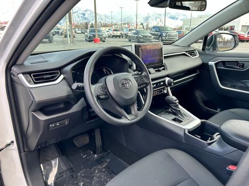 Certified 2025 Toyota RAV4 LE image 10