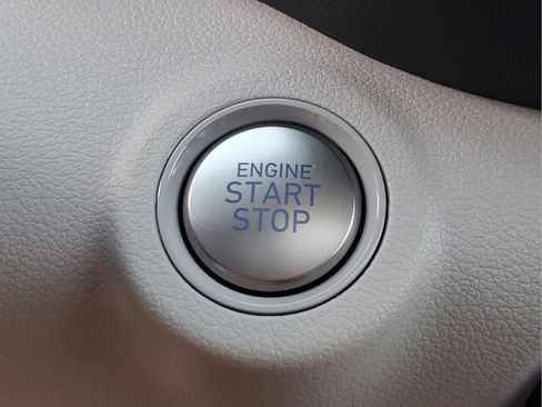 Used 2025 Hyundai Venue SEL FWD image 47