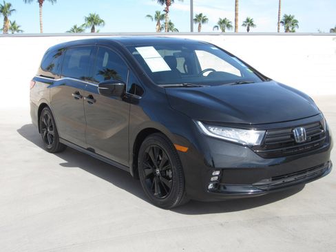 Certified 2023 Honda Odyssey Sport image 2