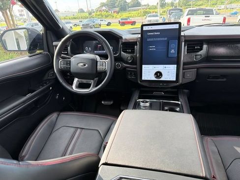 Used 2023 Ford Expedition Limited RWD image 16