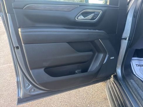 Used 2022 Chevrolet Tahoe LT w/ LT Signature Package AWD/4WD image 8