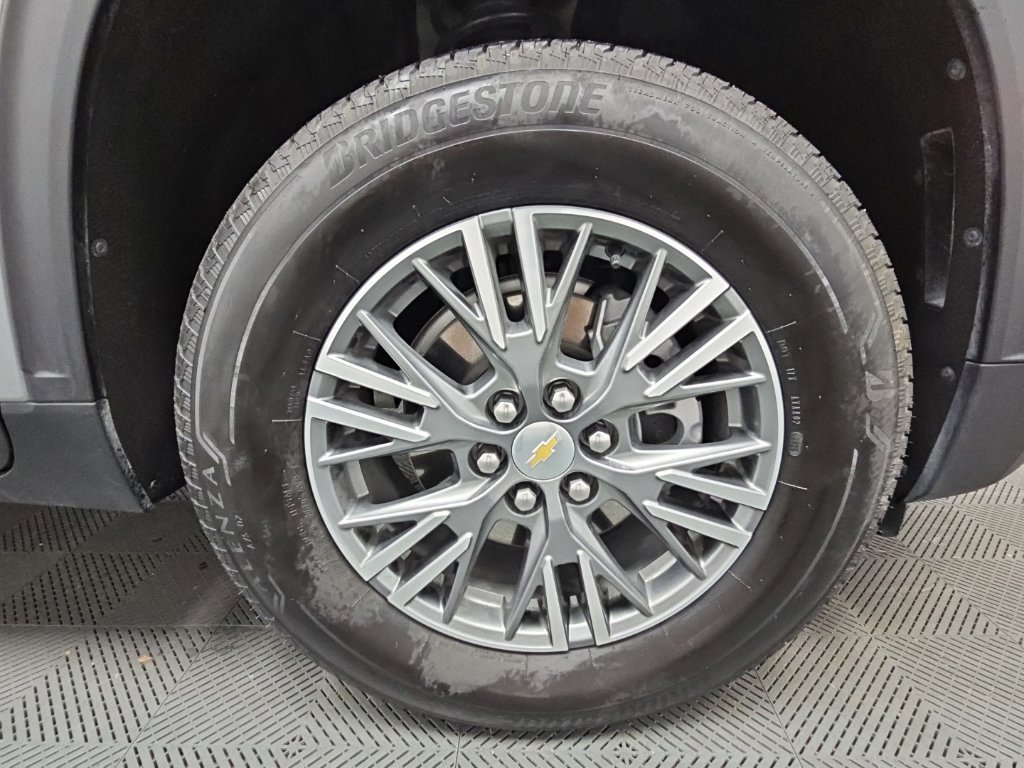 Certified 2026 Chevrolet Traverse LT FWD image 47