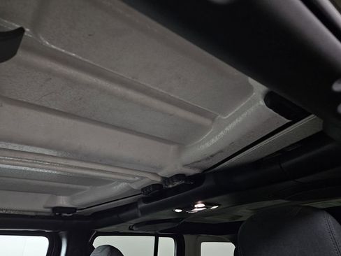 Used 2023 Jeep Wrangler Unlimited image 23