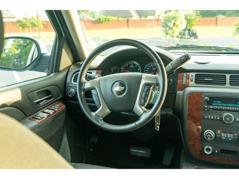 Used 2011 Chevrolet Tahoe LS RWD image 20