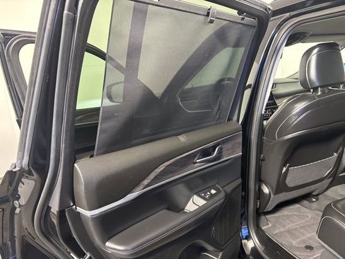 Certified 2023 Jeep Grand Cherokee Limited w/ Luxury Tech Group II image 20