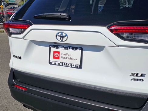 Certified 2025 Toyota RAV4 XLE w/ Convenience Package image 13