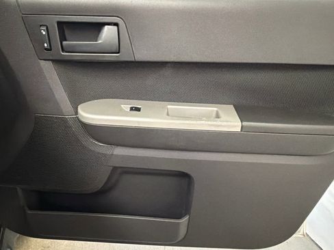 Used 2009 Ford Escape XLT image 28