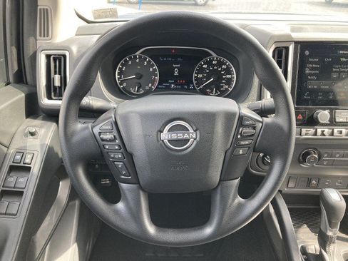 Used 2026 Nissan Frontier SV AWD/4WD image 12