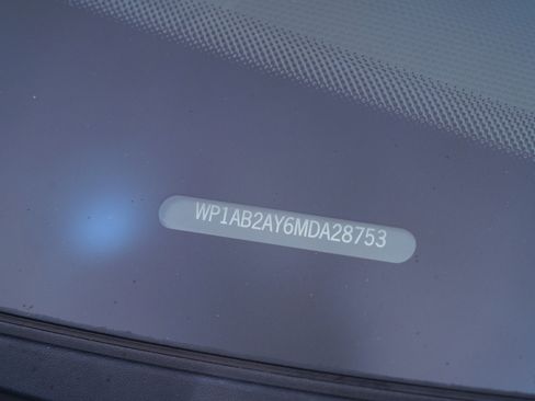 Used 2021 Porsche Cayenne S image 31