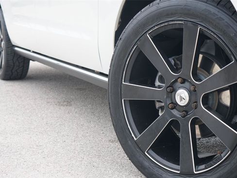 Certified 2024 Ford Expedition Max Limited AWD/4WD image 2