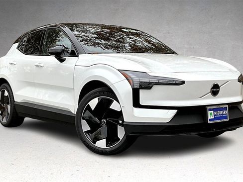 New 2026 Volvo EX30 Ultra image 2