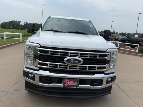 Used 2025 Ford F250 XLT AWD/4WD image 4