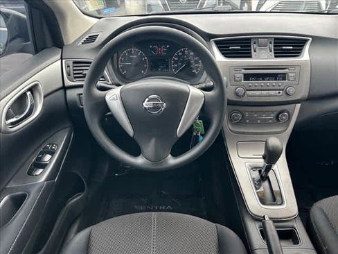 Used 2014 Nissan Sentra S image 9