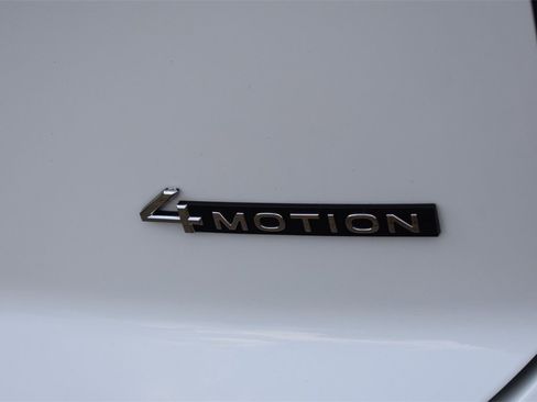 Used 2024 Volkswagen Atlas Cross Sport SE image 18