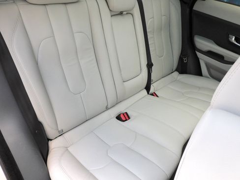 Used 2013 Land Rover Range Rover Evoque Pure Plus image 17