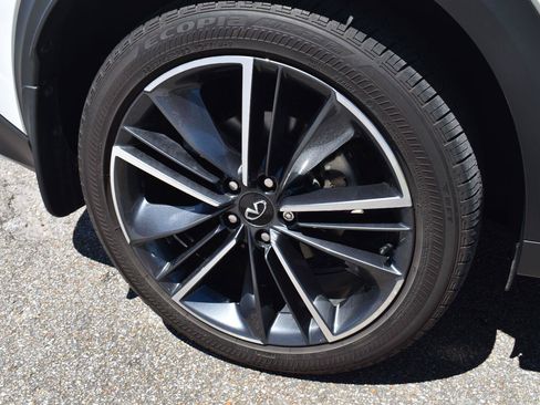 Used 2024 INFINITI QX50 Sport FWD image 14