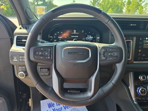 Used 2024 GMC Yukon Denali Ultimate AWD/4WD image 31