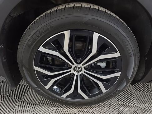 Used 2024 Toyota Crown XLE image 13