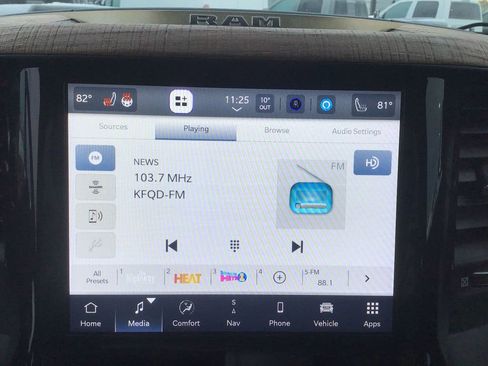 Certified 2022 RAM 1500 Limited w/ Body Color Bumper Group image 14