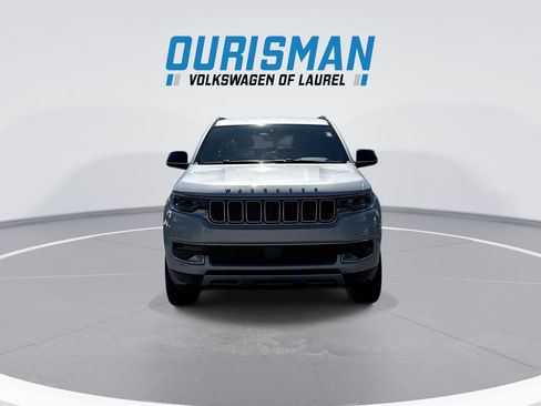 Used 2024 Jeep Wagoneer Series II AWD/4WD image 3