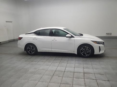 Used 2024 Nissan Sentra SV FWD image 11