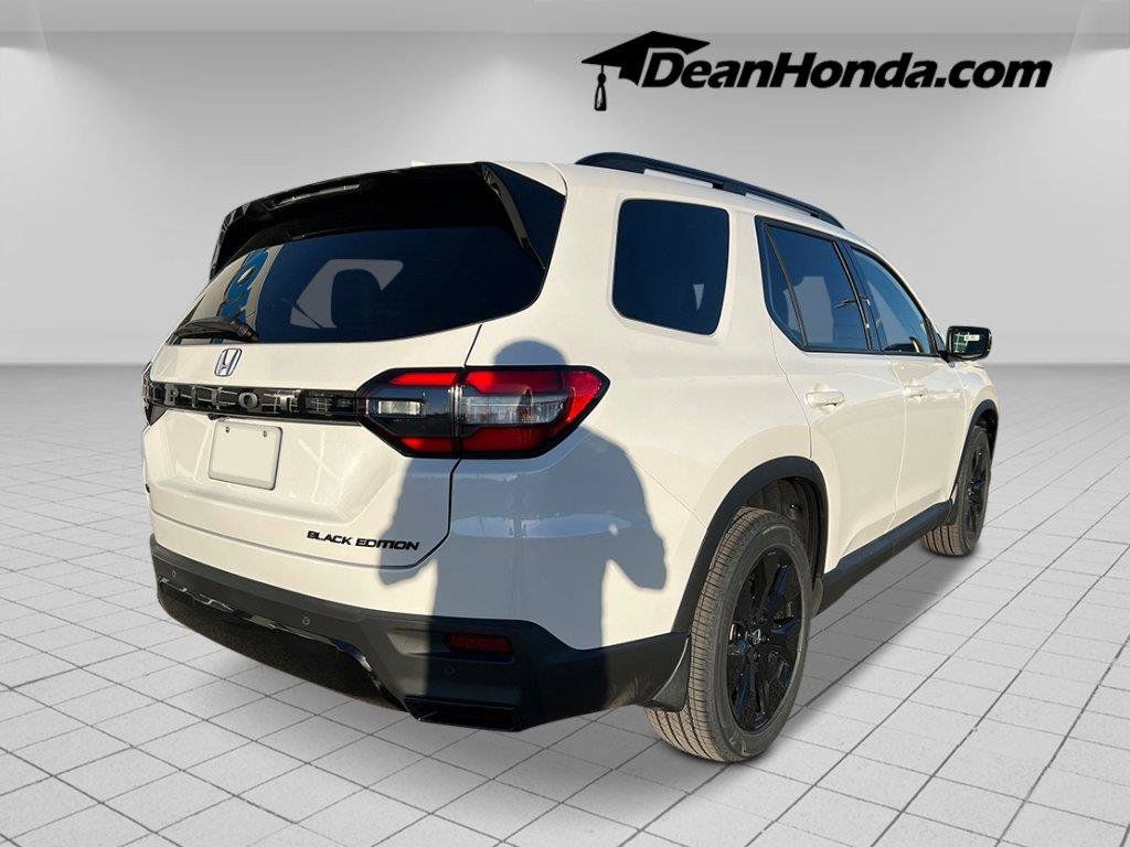 New 2026 Honda Pilot Black Edition image 5
