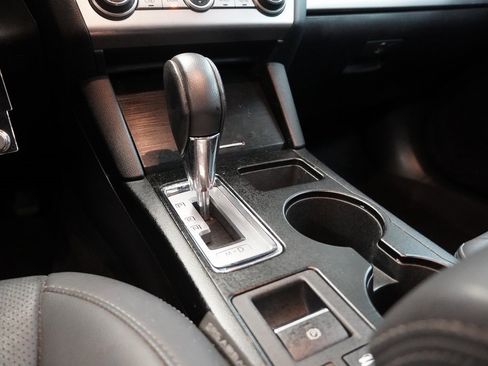 Used 2016 Subaru Legacy 2.5i Limited image 21