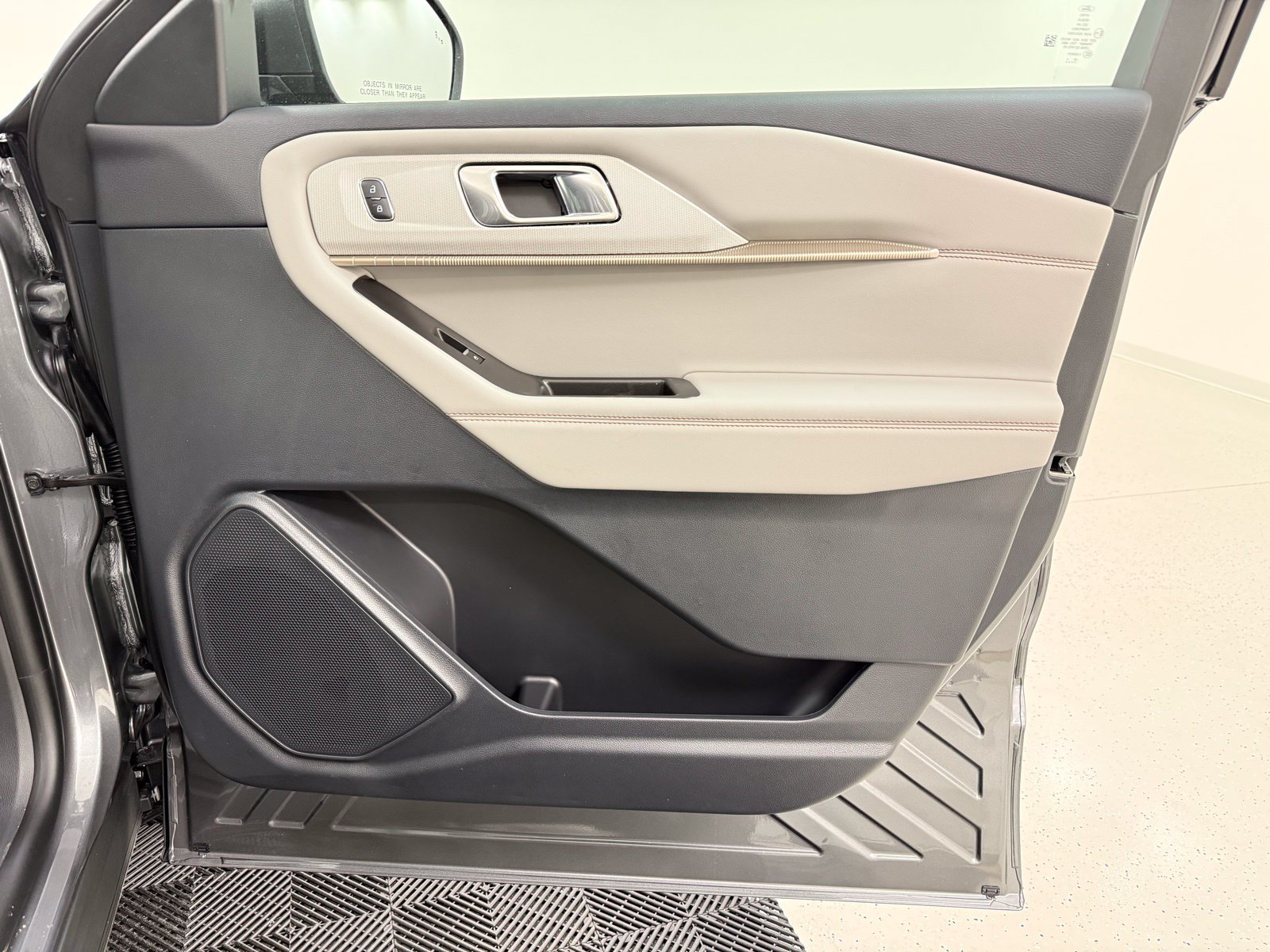 New 2026 Ford Explorer Active w/ Active Comfort Package RWD image 27