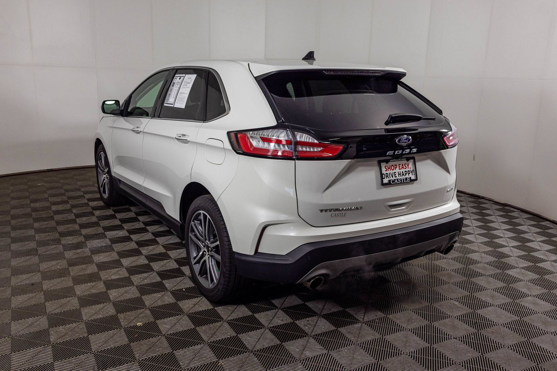 Used 2024 Ford Edge Titanium w/ Equipment Group 301A AWD/4WD image 20