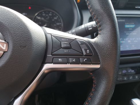 Used 2023 Nissan Kicks SR w/ SR Premium Package FWD image 23