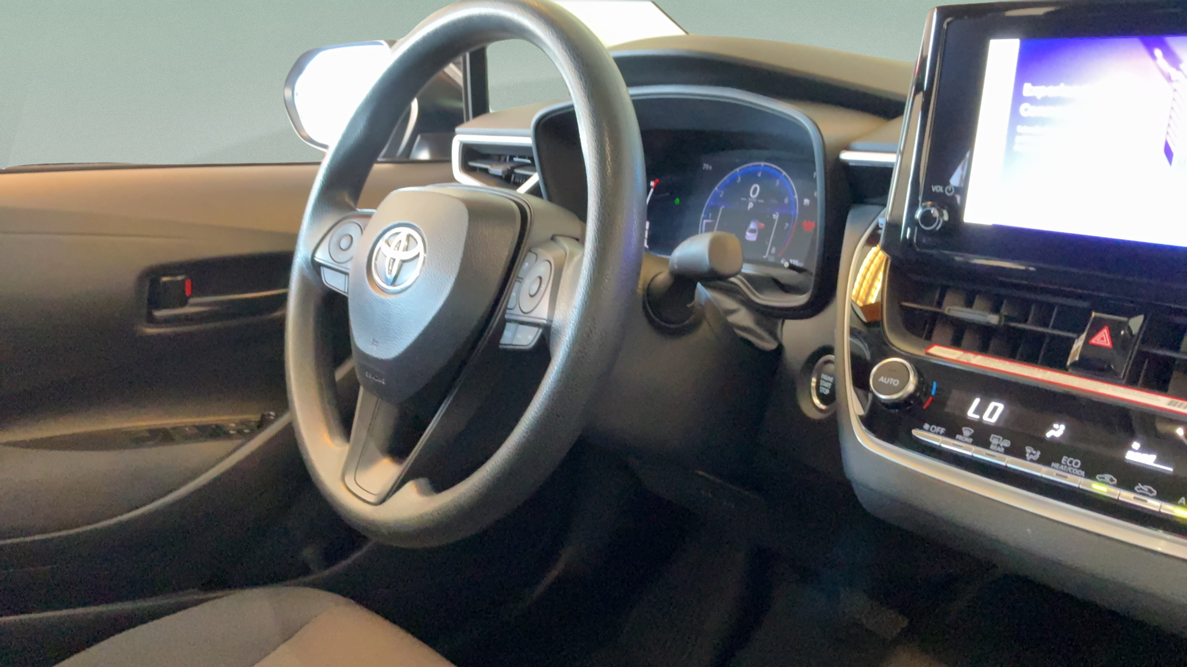 Certified 2026 Toyota Corolla LE w/ LE Premium Package FWD image 31