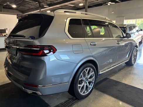 Used 2025 BMW X7 xDrive40i AWD/4WD image 5