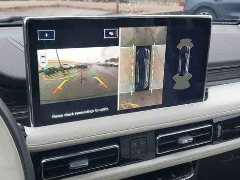 Certified 2023 Lincoln Nautilus Black Label image 17