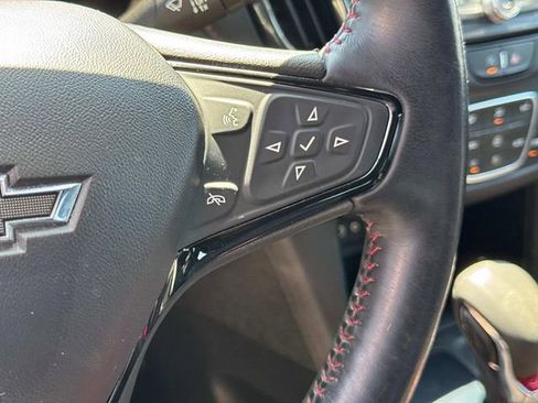 Used 2022 Chevrolet Equinox RS w/ RS Leather Package FWD image 35
