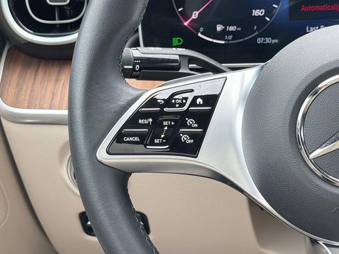 Used 2024 Mercedes-Benz C 300 Sedan image 9