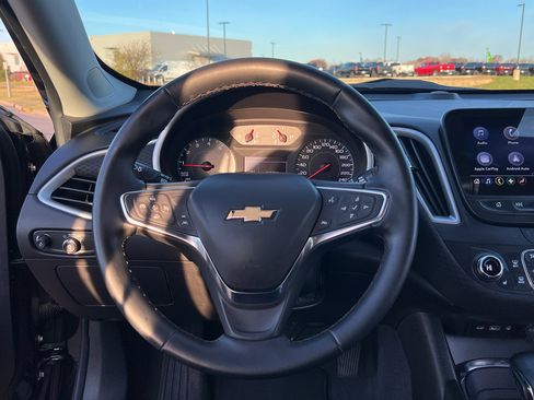 Used 2024 Chevrolet Malibu LT w/ Midnight Edition image 28