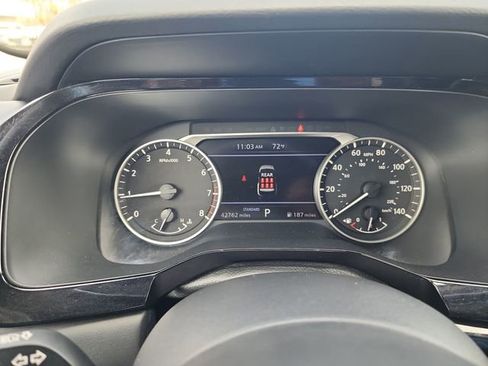 Used 2025 Nissan Pathfinder SV image 17