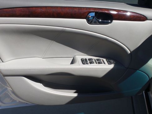 Used 2008 Buick Lucerne CX w/ Driver Confidence Package image 21