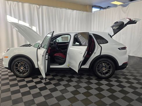 New 2026 Porsche Cayenne image 13