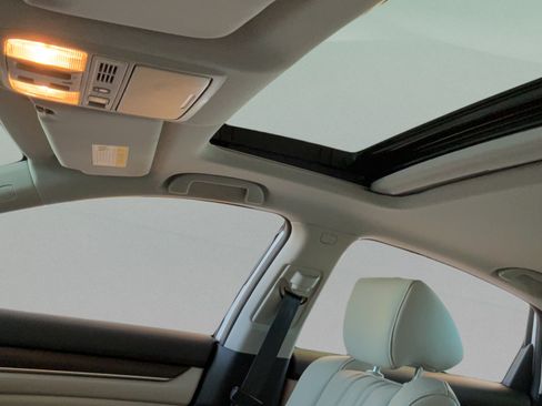 Used 2021 Honda Accord Touring image 25