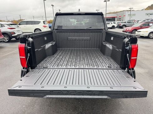 Used 2025 Toyota Tacoma SR5 image 12