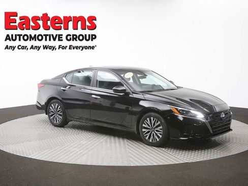 Used 2024 Nissan Altima 2.5 SV w/ SV Premium Package FWD image 49