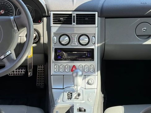 Used 2005 Chrysler Crossfire Limited RWD image 22