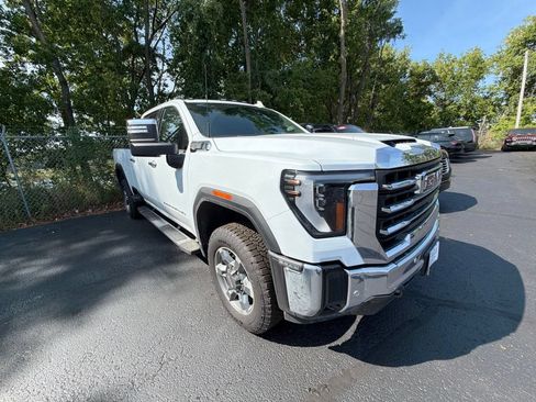 Certified 2026 GMC Sierra 2500 SLT w/ SLT Premium Package AWD/4WD image 2