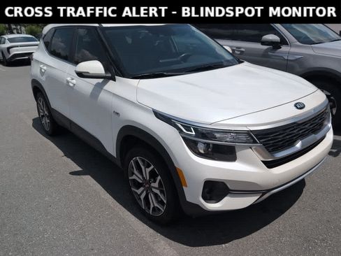 Used 2021 Kia Seltos S AWD/4WD image 3