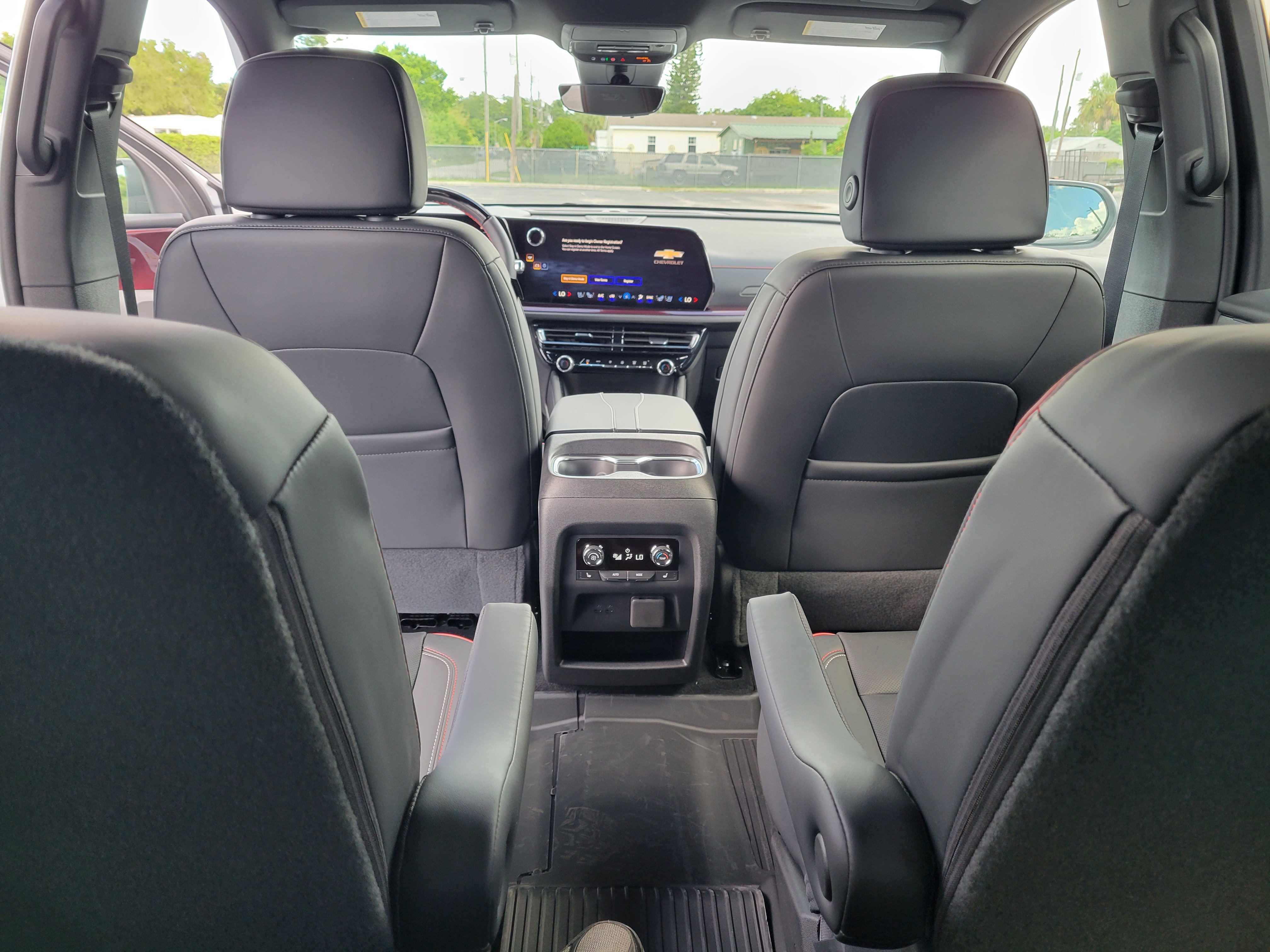 New 2027 Chevrolet Traverse RS w/ LPO, Floor Liner Package FWD image 13