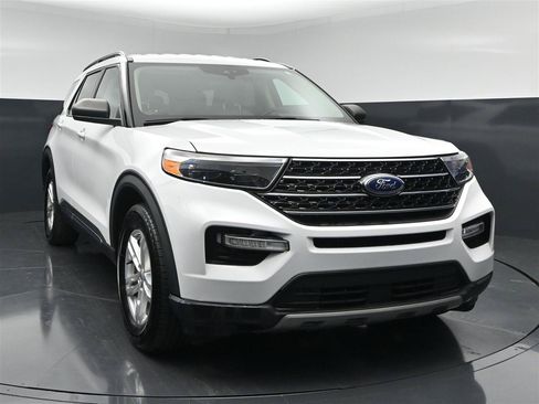 Used 2021 Ford Explorer XLT w/ Equipment Group 202A RWD image 1