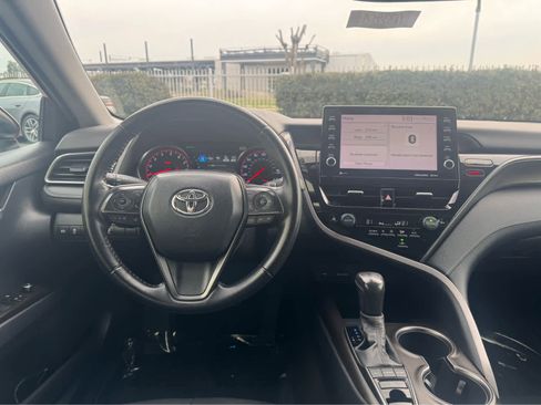 Used 2021 Toyota Camry XSE image 17