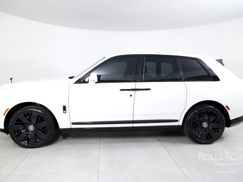 New 2026 Rolls-Royce Cullinan AWD/4WD image 3
