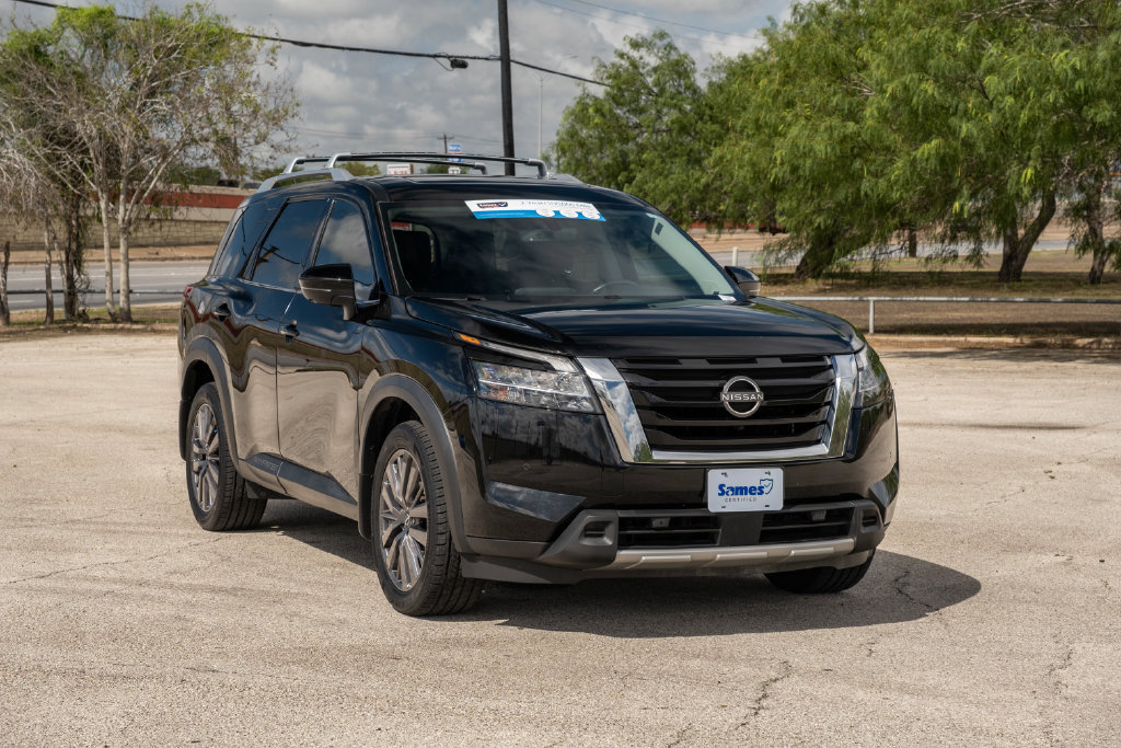 Used 2024 Nissan Pathfinder SL w/ SL Premium Package FWD image 2